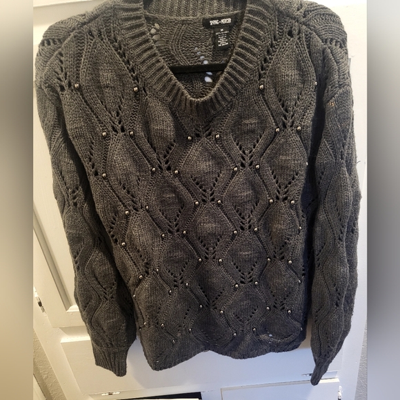 Gray beaded - Picture 3 of 3